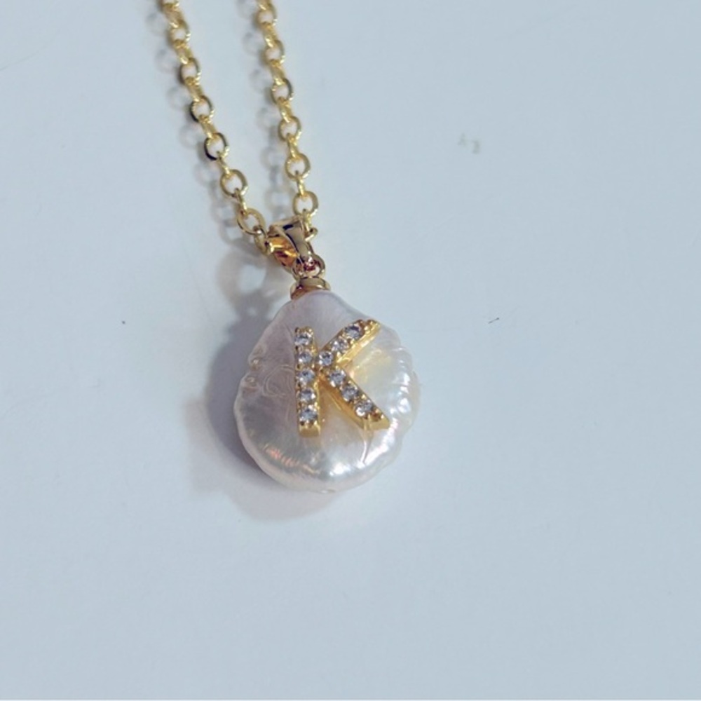 Rhinestone K‎ Pearl Pendant Necklace